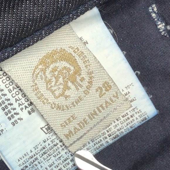 LIKE NEW (Never Washed) DIESEL DARKWASH LIV STRETCH SLIMCUT JEANS 28x32 ⭐ - Picture 4 of 10